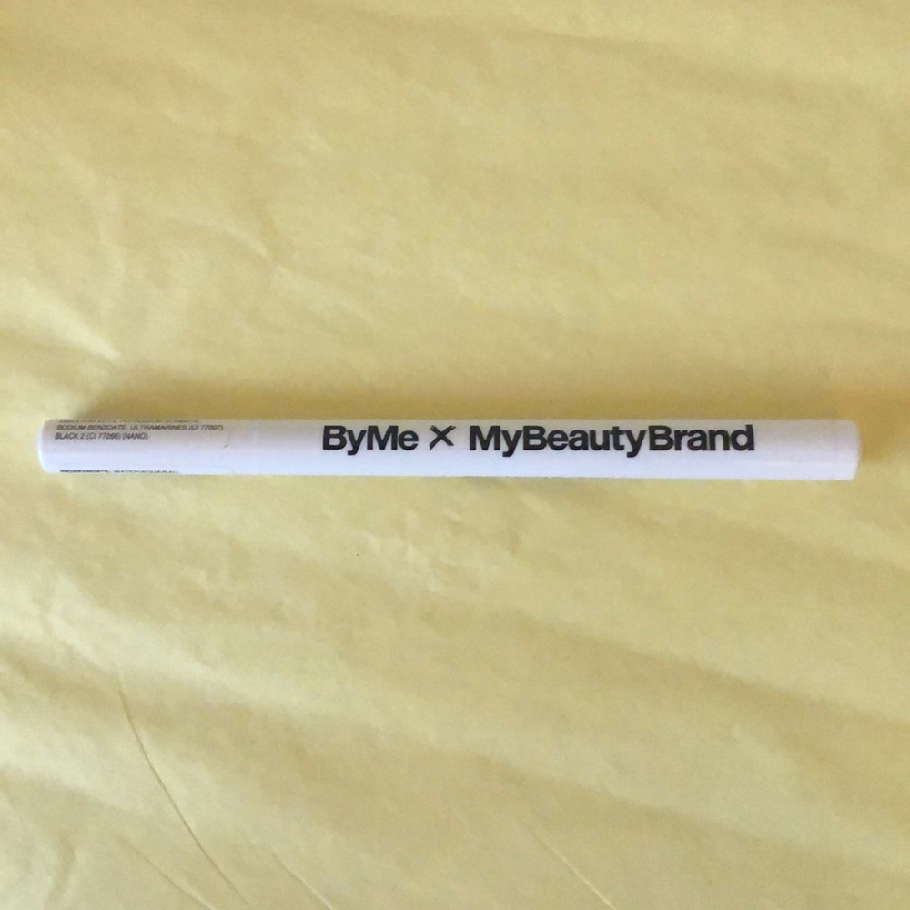 LIQUID EYE LINER (BLACK)